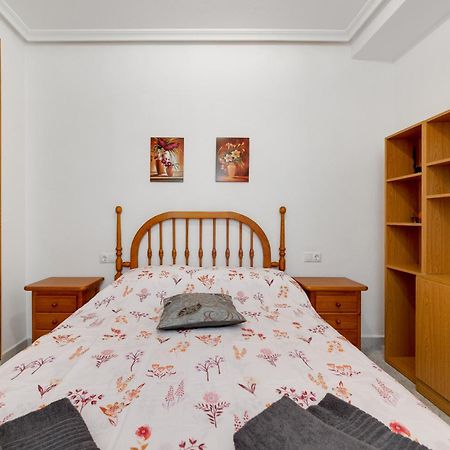 Lovely Apartment Near The Sea Торевиеха Екстериор снимка