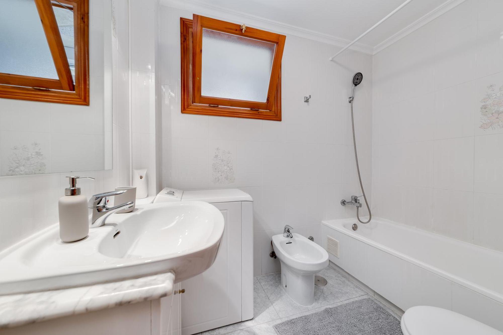 Lovely Apartment Near The Sea Торевиеха Екстериор снимка