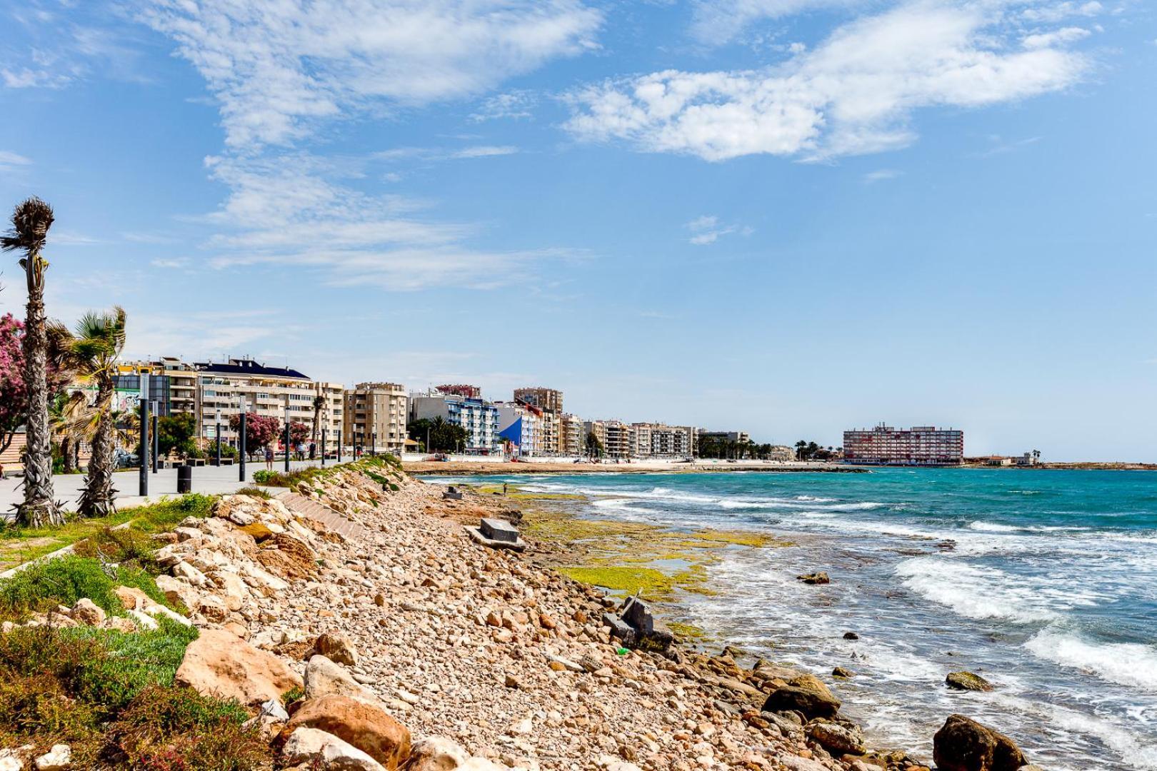 Lovely Apartment Near The Sea Торевиеха Екстериор снимка